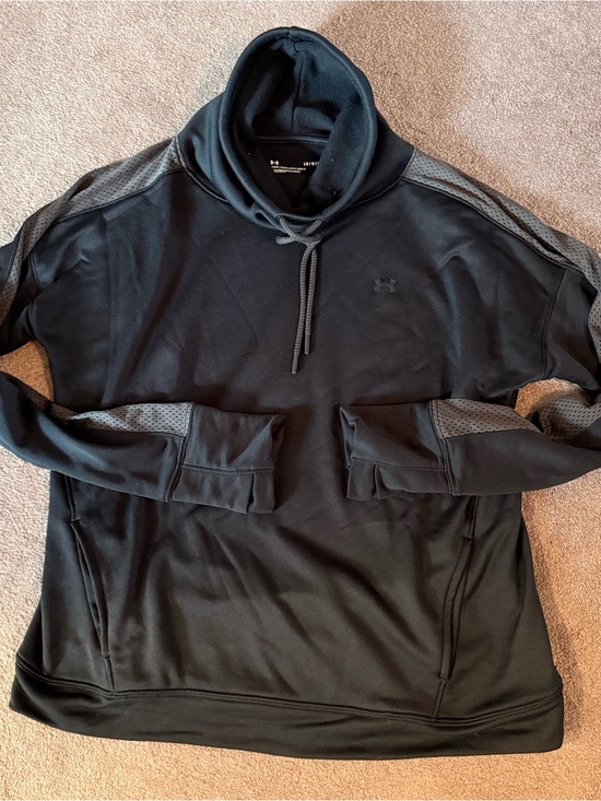 Under Armour Other - Women’s Under Armour Black Performance Pullover, size L